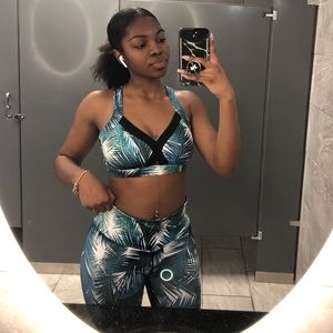 Blue jungle 2 piece fitness set